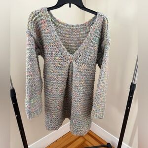 Free People Light Gray V-Neck Chunky Knit Sweater with Pastel Flecks